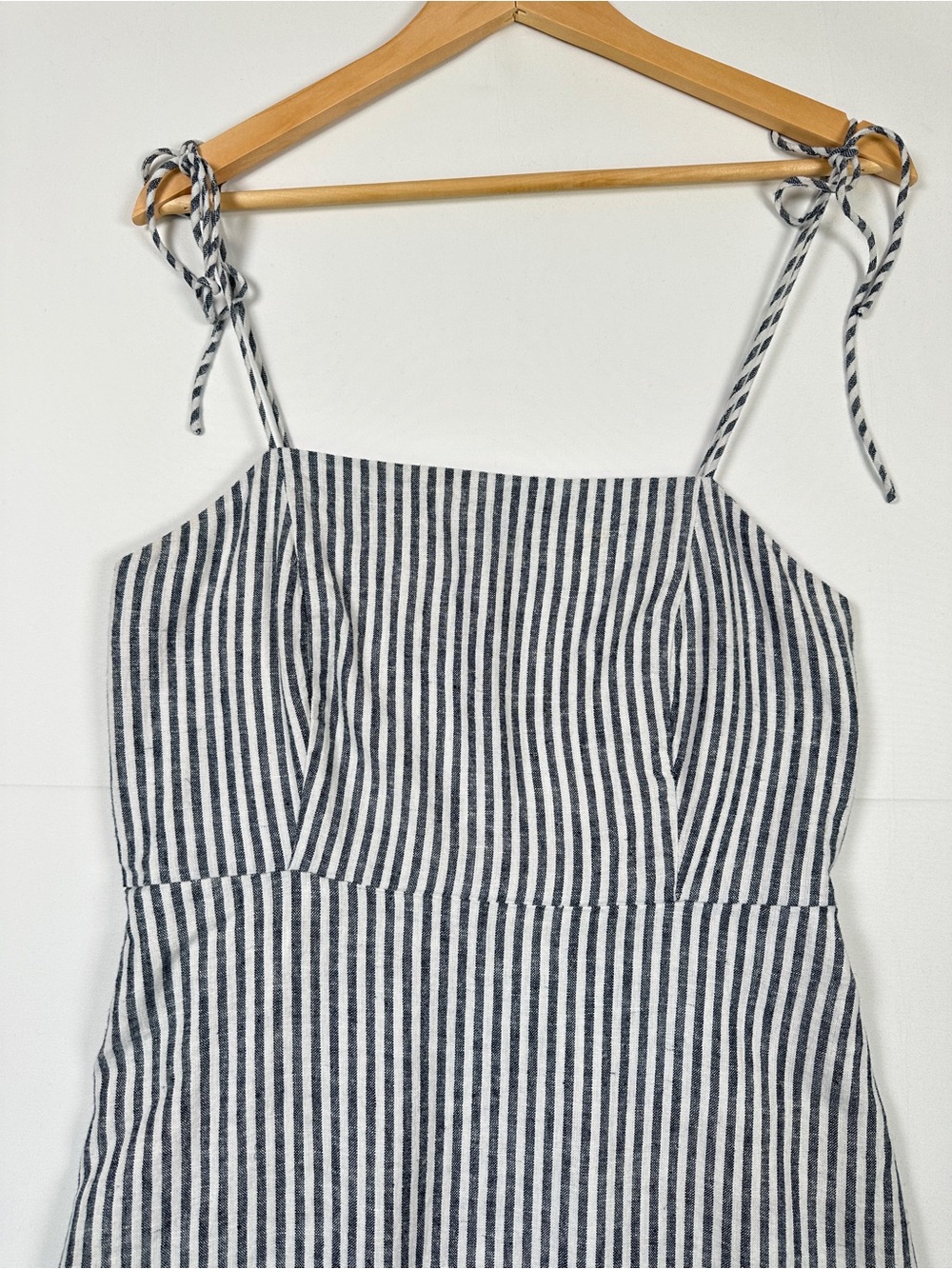 Old Navy Linen Blend Blue Stripe Mini Dress Tie Strap Sundress Size M Coastal - Picture 3 of 7